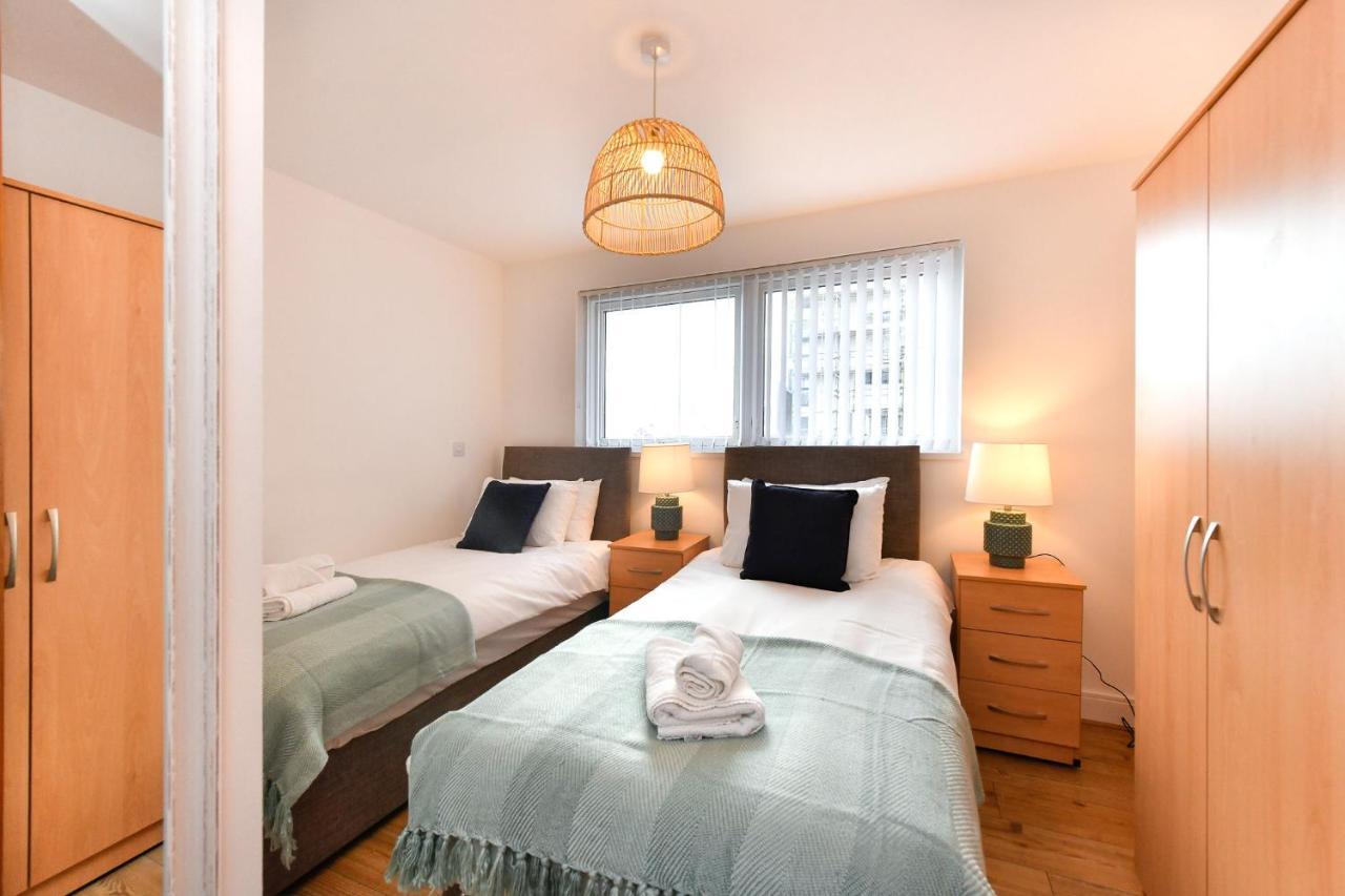 Just Stay Wales - Meridian Wharf, Marina View - 2 Bed Apartment Swansea Exterior photo