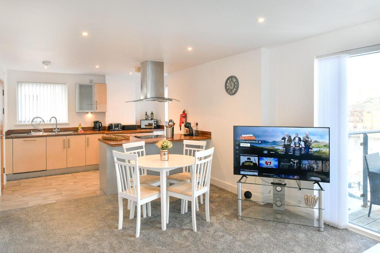 Just Stay Wales - Meridian Wharf, Marina View - 2 Bed Apartment Swansea Exterior photo