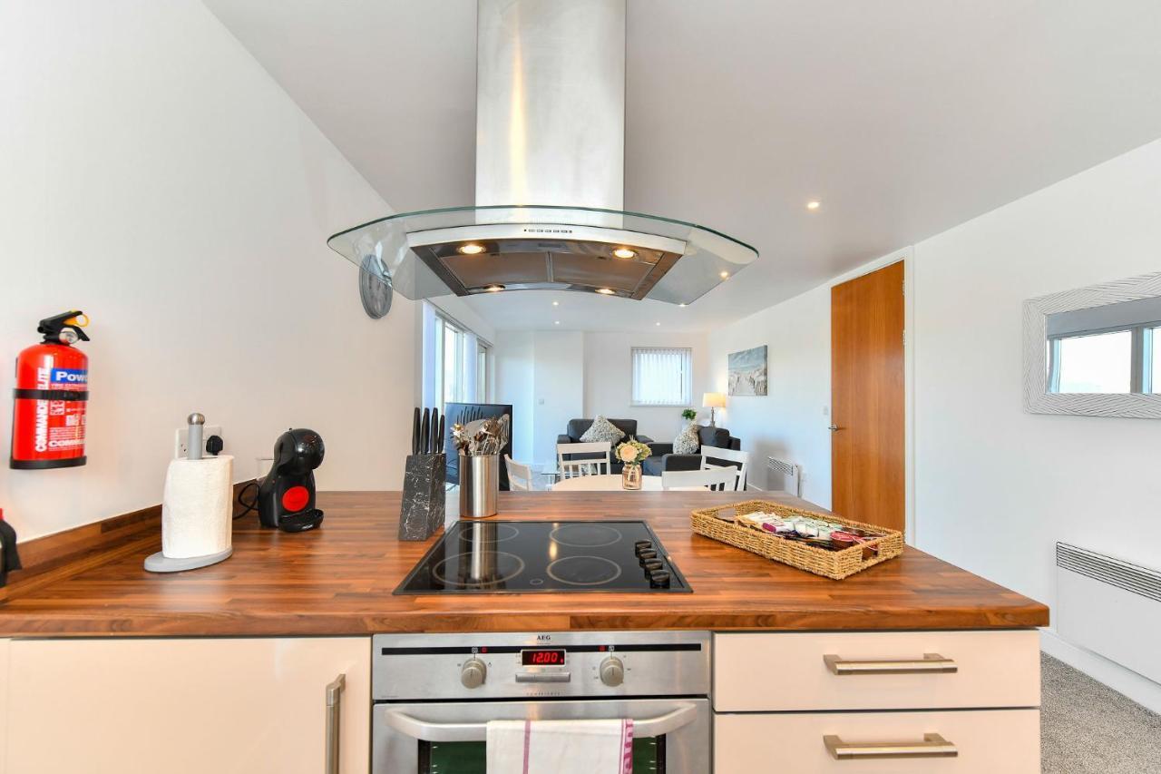 Just Stay Wales - Meridian Wharf, Marina View - 2 Bed Apartment Swansea Exterior photo
