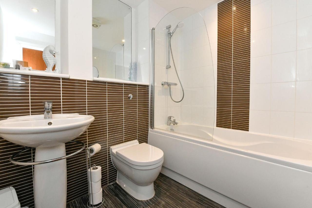 Just Stay Wales - Meridian Wharf, Marina View - 2 Bed Apartment Swansea Exterior photo